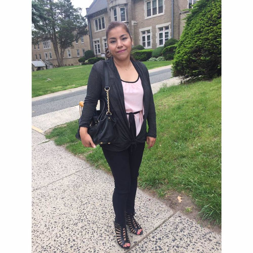 Meet your Posher, Rebeca